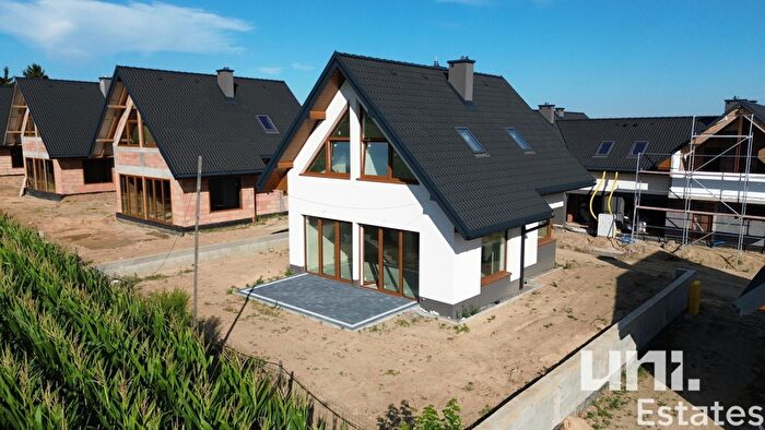 Dom 5-pokojowy na sprzedaż, Dojazdów