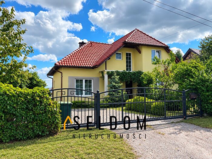Dom 7-pokojowy na sprzedaż, Ochodze