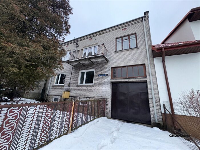 Dom 5-pokojowy na sprzedaż, Starachowice