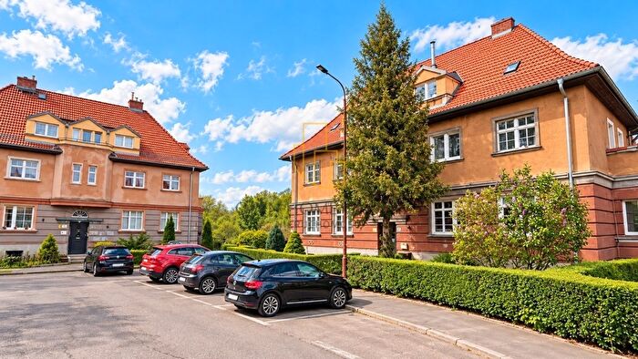 Mieszkanie 1-pokojowe na sprzedaż, Jelenia Góra – Rodzinna