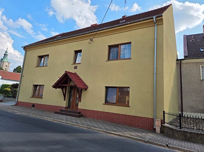 Dom 9-pokojowy na sprzedaż, Jemielnica