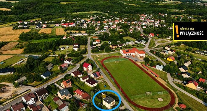 Dom 4-pokojowy na sprzedaż, Bogoria
