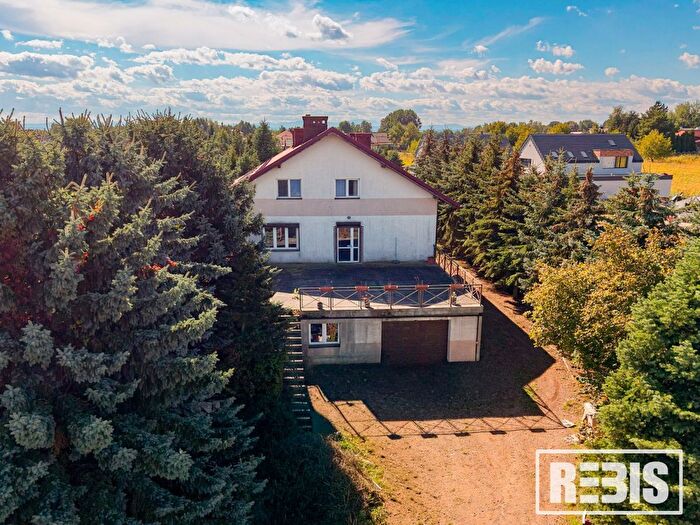 Dom na sprzedaż, Rączna