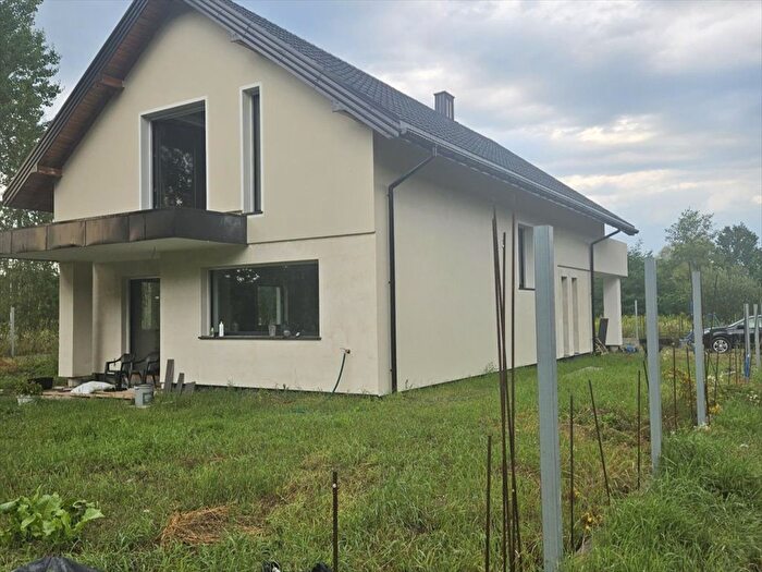 Dom 5-pokojowy na sprzedaż, Trzcinka