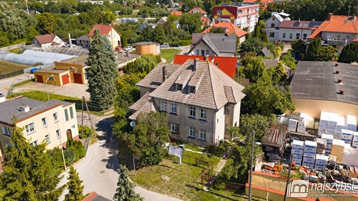 Dom 8-pokojowy na sprzedaż, Trzebiatów
