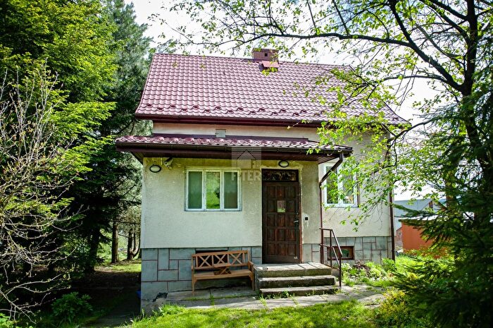 Dom 6-pokojowy na sprzedaż, Iwkowa