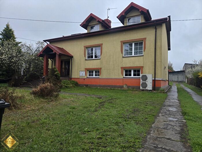 Dom 9-pokojowy do wynajęcia, Wierzchowisko