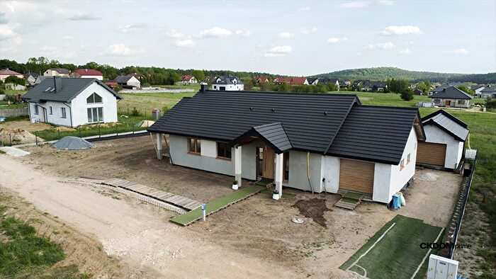 Dom 4-pokojowy na sprzedaż, Szewce