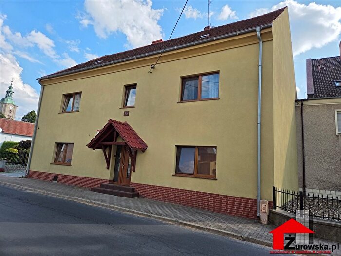 Dom 9-pokojowy na sprzedaż, Jemielnica