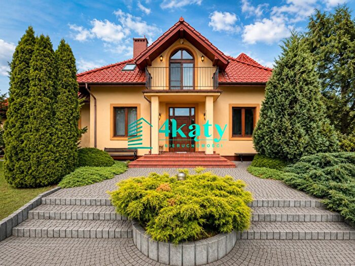 Dom 7-pokojowy na sprzedaż, Zelków