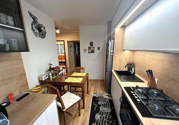 Mieszkanie 3-pokojowe na sprzedaż, Leszno