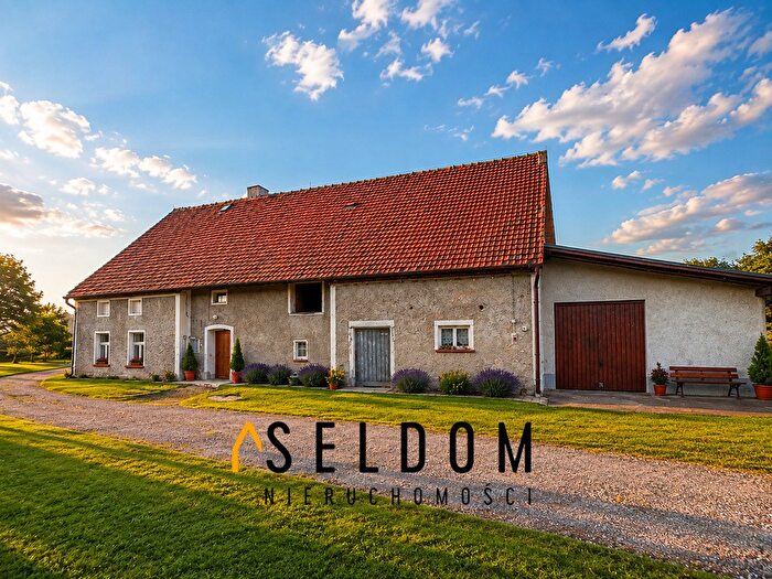 Dom 6-pokojowy na sprzedaż, Radomierz