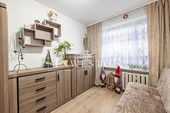 Mieszkanie 4-pokojowe na sprzedaż, Nowy Świętów