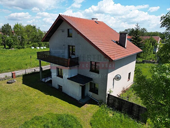Dom 6-pokojowy na sprzedaż, Radostynia