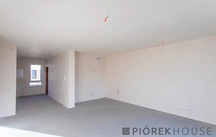 Mieszkanie 6-pokojowe na sprzedaż, Marki