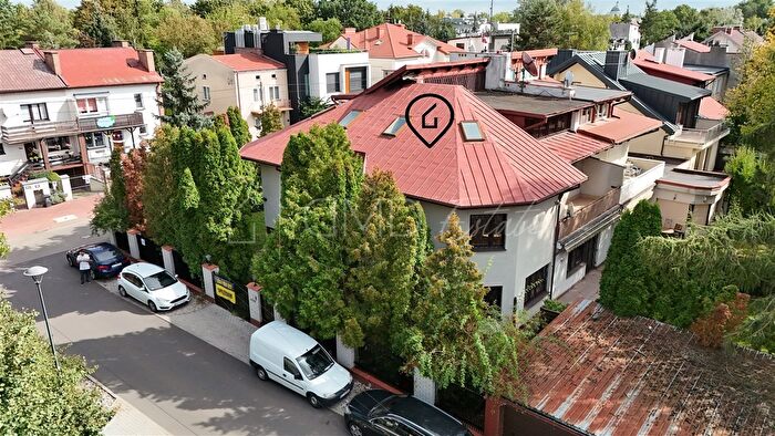 Dom 10-pokojowy na sprzedaż, Warszawa – Rumiana