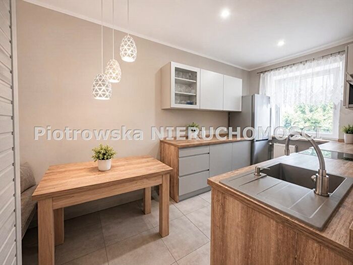 Mieszkanie 4-pokojowe na sprzedaż, Sieradz