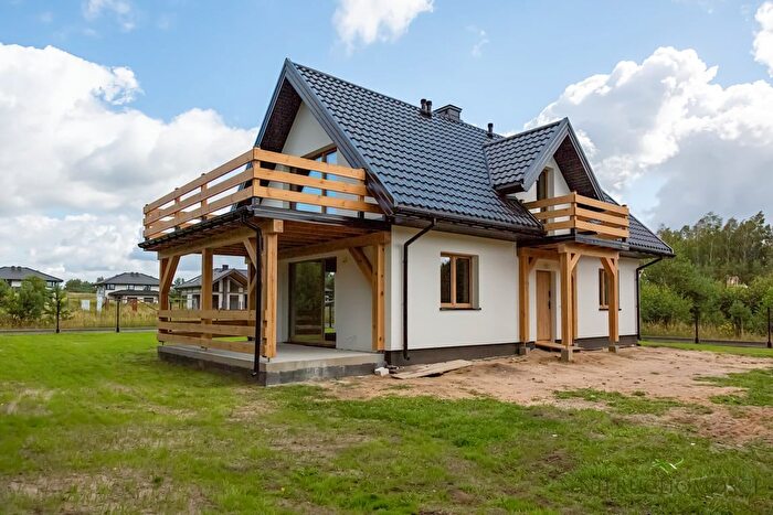 Dom 7-pokojowy na sprzedaż, Dąbrówki