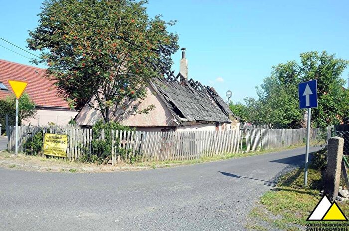 Dom 4-pokojowy na sprzedaż, Mirsk
