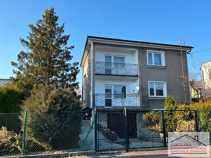 Dom 4-pokojowy na sprzedaż, Pogwizdów