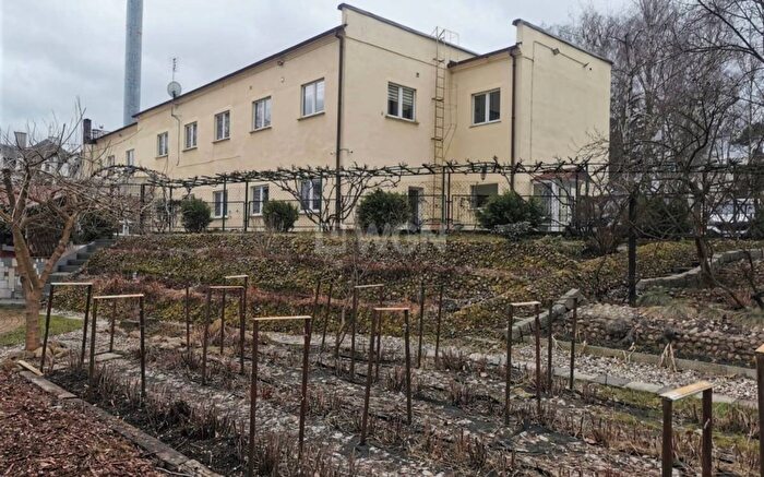 Dom 9-pokojowy na sprzedaż, Żagań
