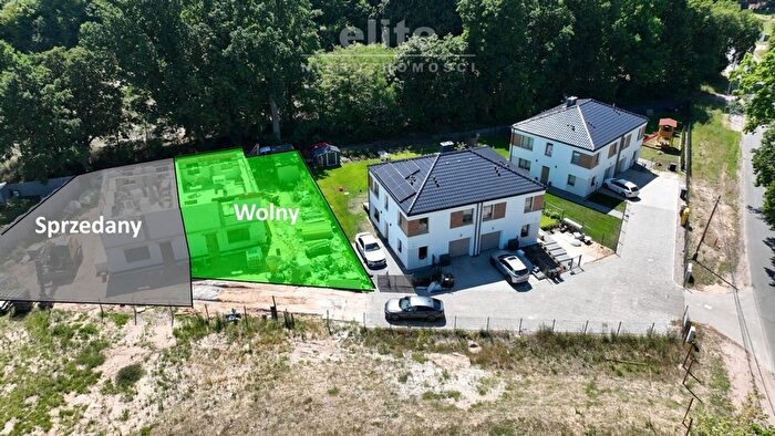 Dom 4-pokojowy na sprzedaż, Dołuje