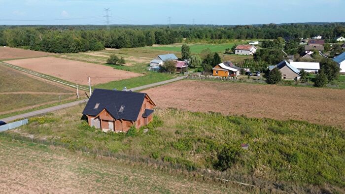 Dom 5-pokojowy na sprzedaż, Pustków