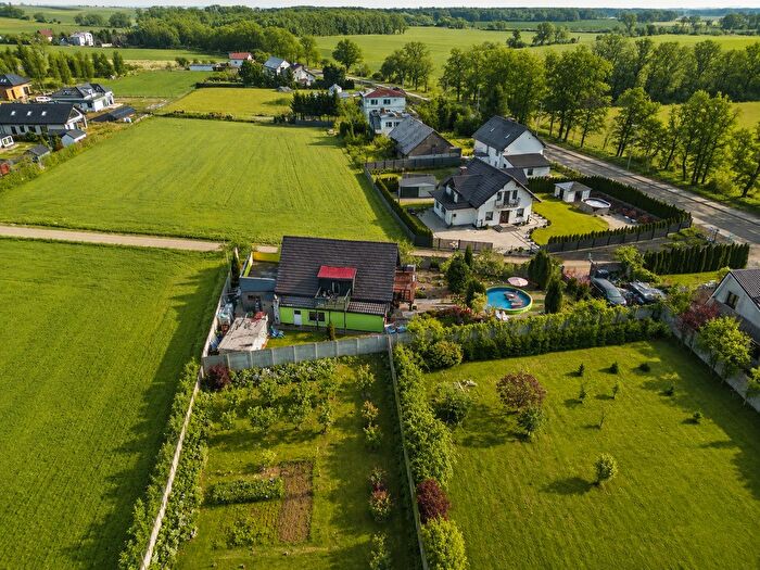 Dom 4-pokojowy na sprzedaż, Mietków