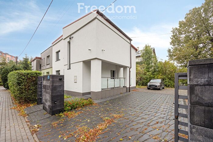 Dom 7-pokojowy na sprzedaż, Rzeszów – Różana