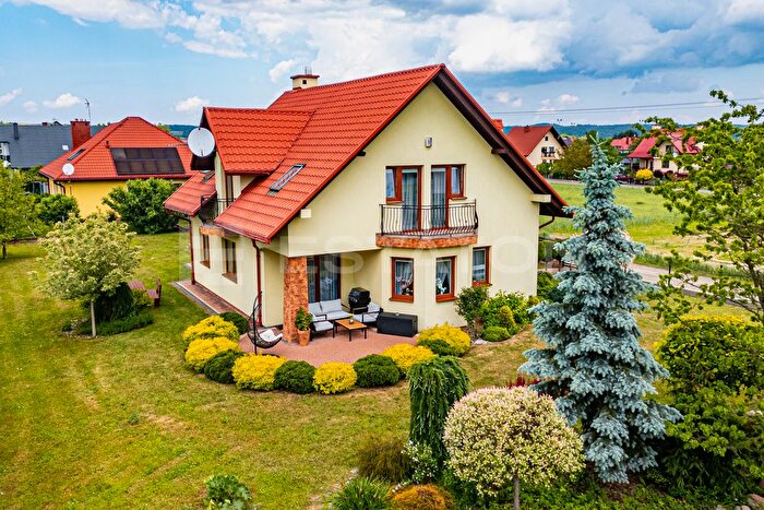 Dom 5-pokojowy na sprzedaż, Dynów