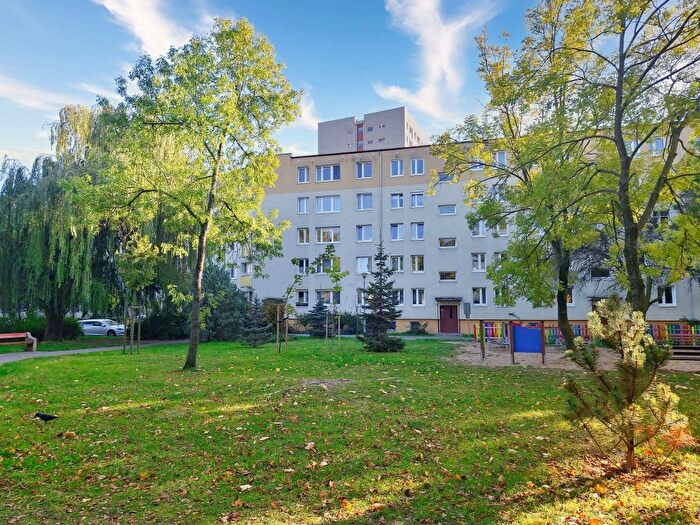 Mieszkanie 3-pokojowe do wynajęcia, Poznań – Os. Pod Lipami