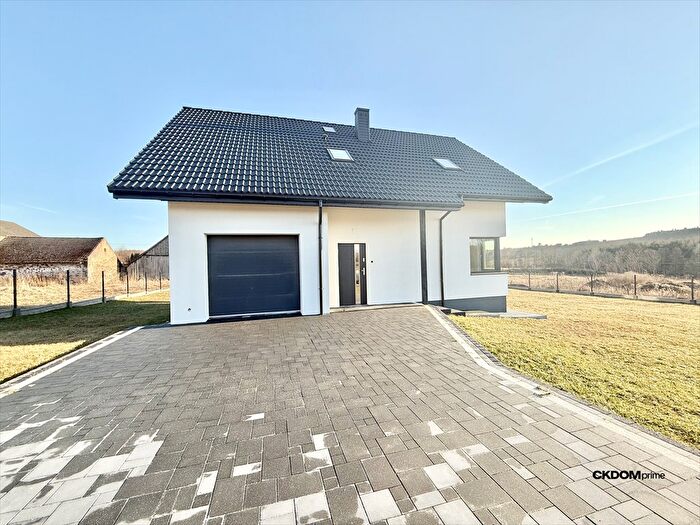 Dom 5-pokojowy na sprzedaż, Przyjmo