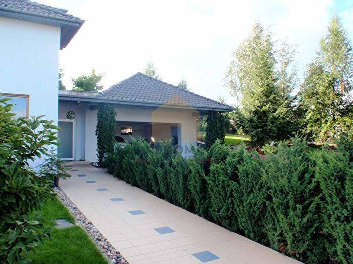 Dom 8-pokojowy na sprzedaż, Świebodzice