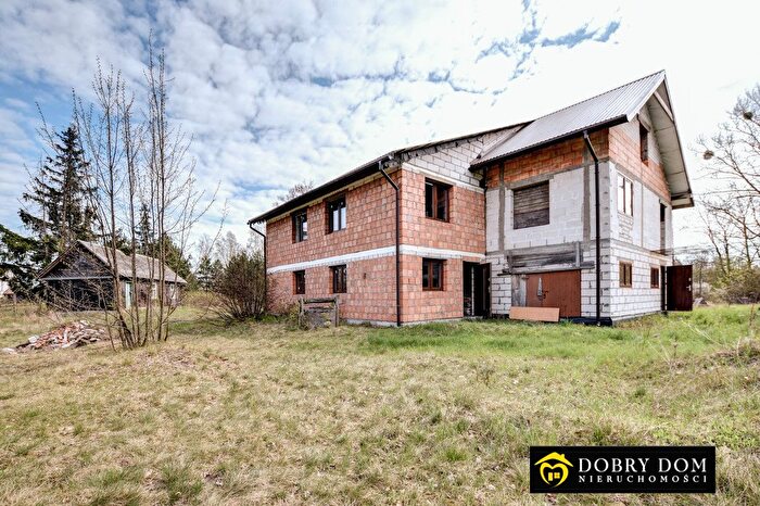 Dom 8-pokojowy na sprzedaż, Strabla