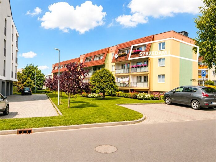 Mieszkanie 4-pokojowe na sprzedaż, Sławno