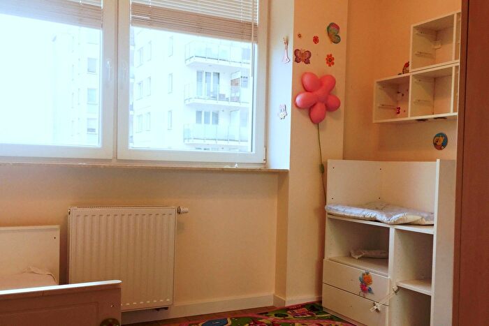 Mieszkanie 3-pokojowe na sprzedaż, Warszawa – Starodęby