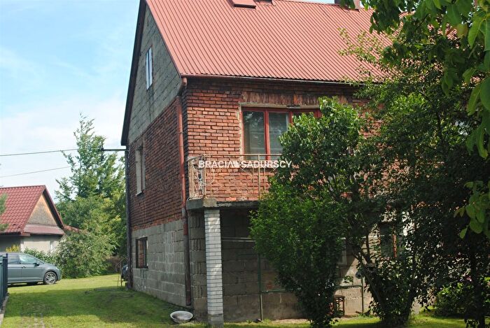 Dom 6-pokojowy na sprzedaż, Targowisko