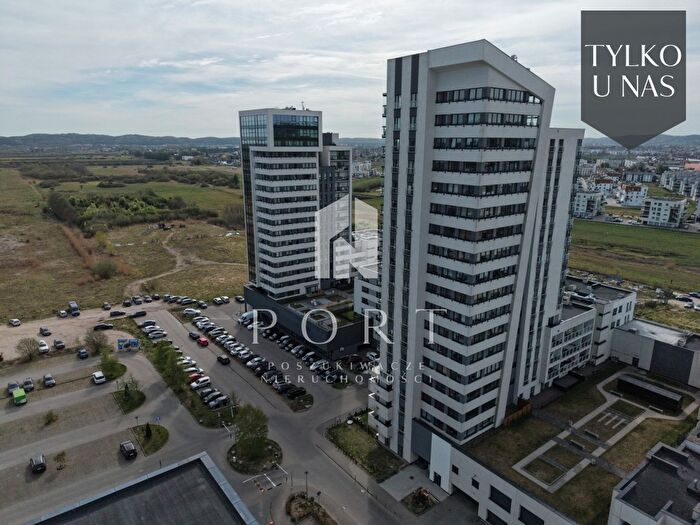 Mieszkanie 4-pokojowe na sprzedaż, Reda