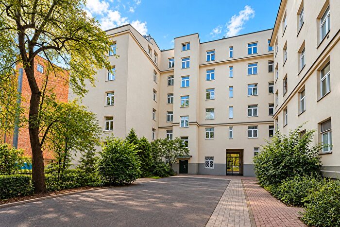 Mieszkanie 3-pokojowe na sprzedaż, Warszawa – Szara