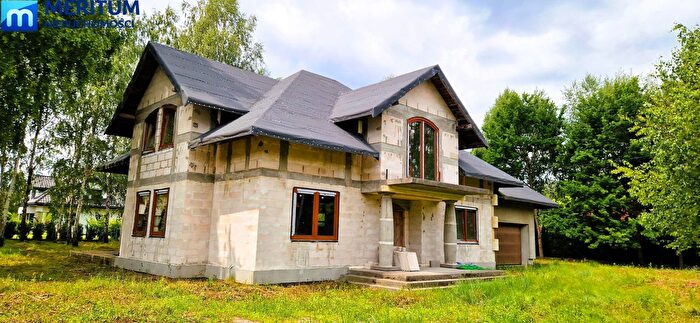 Dom 7-pokojowy na sprzedaż, Strzeniówka