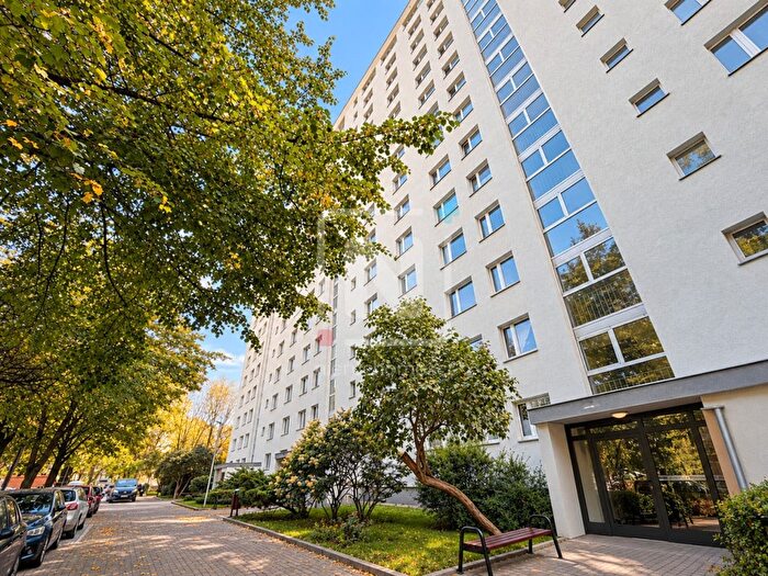 Mieszkanie 4-pokojowe na sprzedaż, Warszawa – Rozłogi