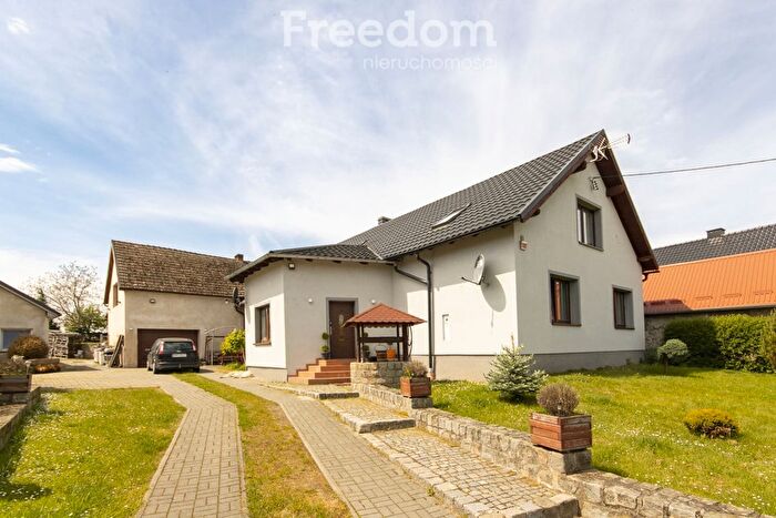Dom 6-pokojowy na sprzedaż, Buków