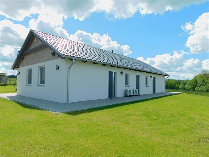 Dom 6-pokojowy na sprzedaż, Szczybały Giżyckie