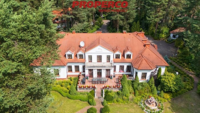 Dom 17-pokojowy na sprzedaż, Samsonów