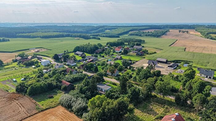 Dom 3-pokojowy na sprzedaż, Kwietniewo