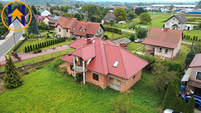 Dom 6-pokojowy na sprzedaż, Targowisko