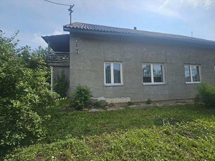 Dom 6-pokojowy na sprzedaż, Leleszki