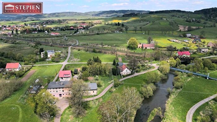 Mieszkanie 3-pokojowe na sprzedaż, Marciszów