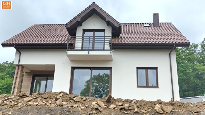Dom 5-pokojowy na sprzedaż, Dobra