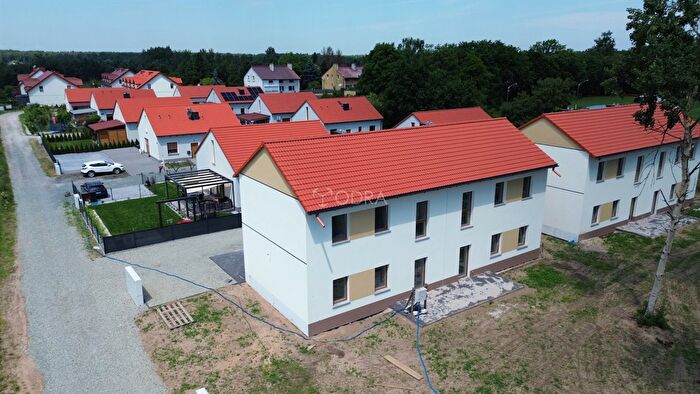 Mieszkanie 3-pokojowe na sprzedaż, Miłoszyce
